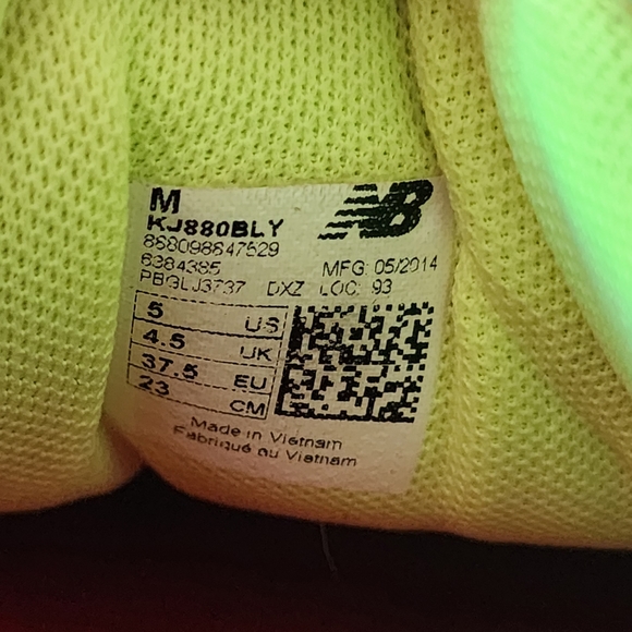 New Balance 880v4 Women's Neon Athletic Running Shoes Size 5 - Picture 11 of 11